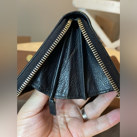 Yves St. Laurent black leather zip around wallet - Picture 11 of 12